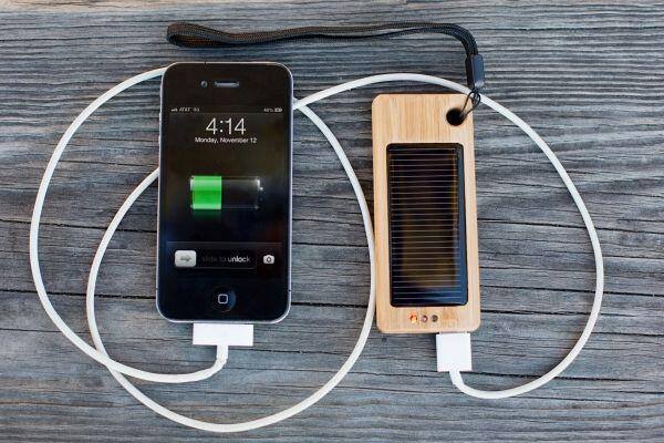charge_your_phone_or_tablet_with_this_portable_solar_charger
